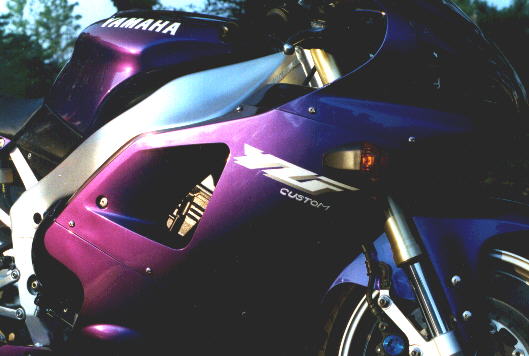 R1 side view